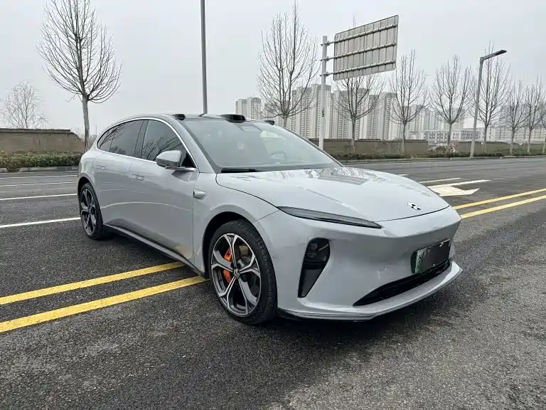 NIO NIO ET5T