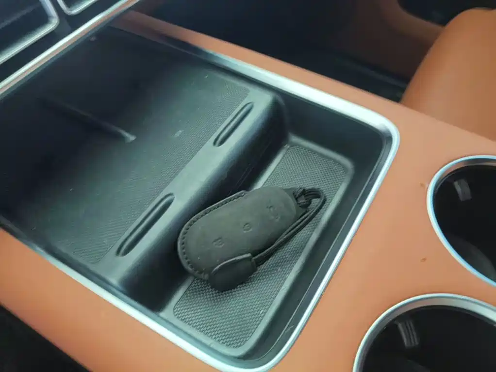 Li Auto Li L9 — миниатюра 9