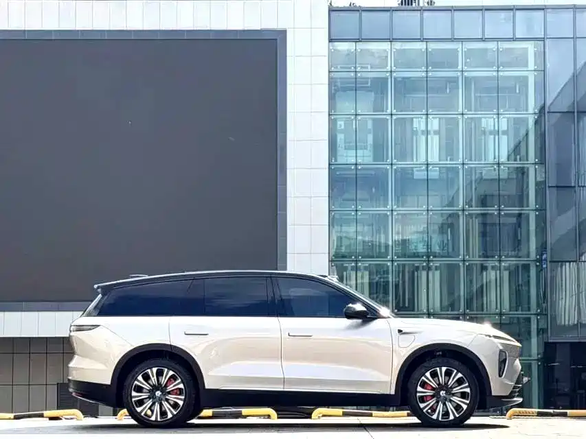 NIO ES8 — миниатюра 8