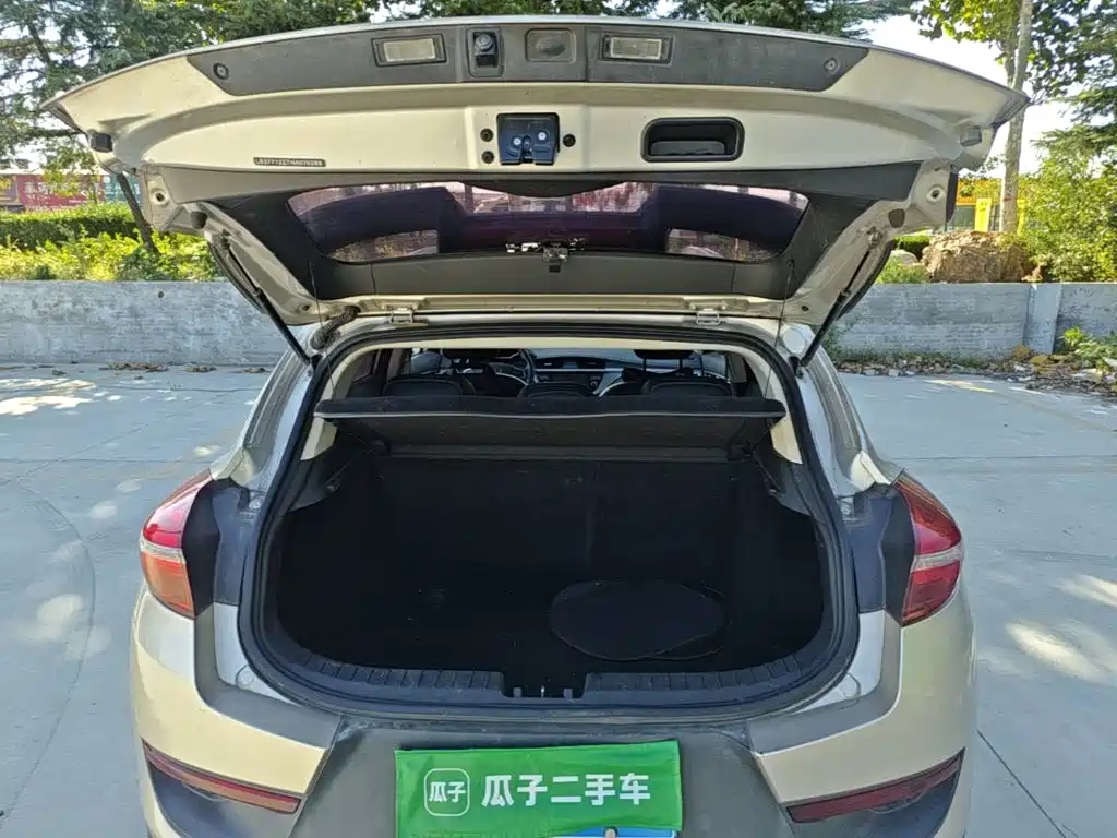 Geely Emgrand GS — миниатюра 19