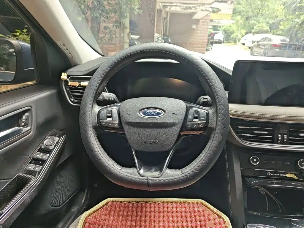 Ford Escape — миниатюра 6