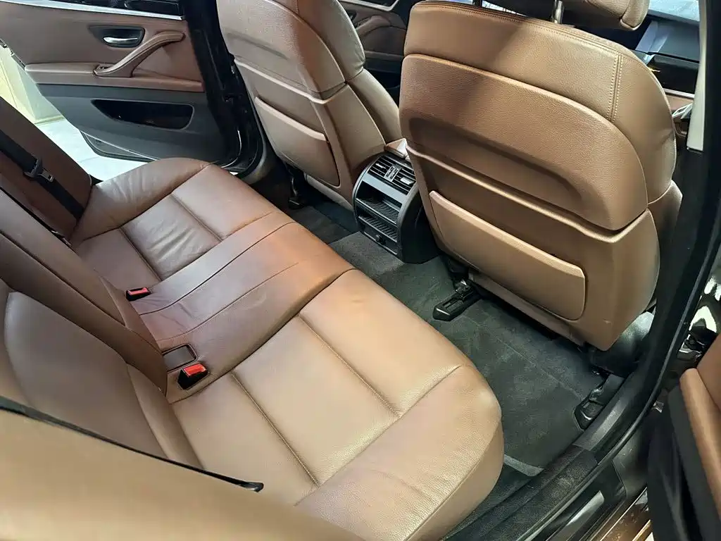 BMW 5 Series (Import) — миниатюра 8