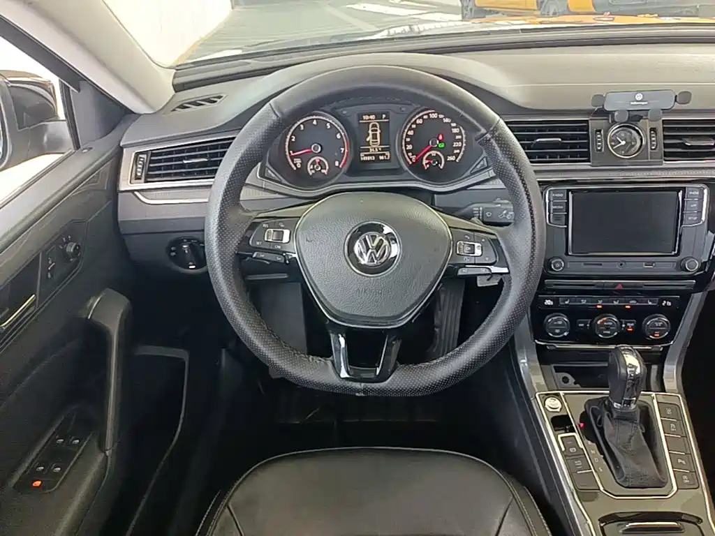 Volkswagen Passat — миниатюра 11