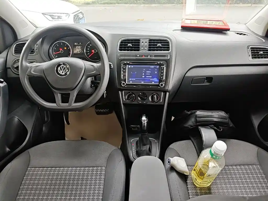 Volkswagen Polo — миниатюра 10