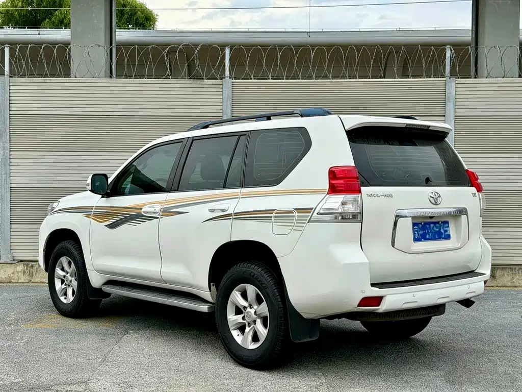 Toyota Prado — миниатюра 4