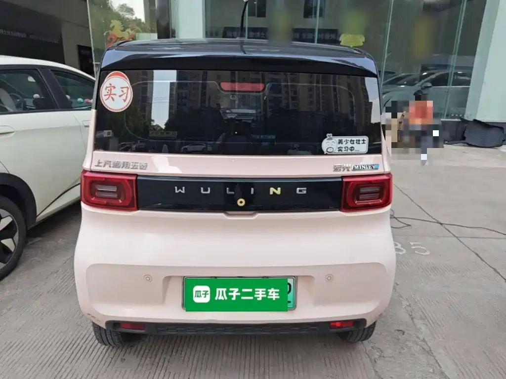 Wuling MINIEV — миниатюра 6