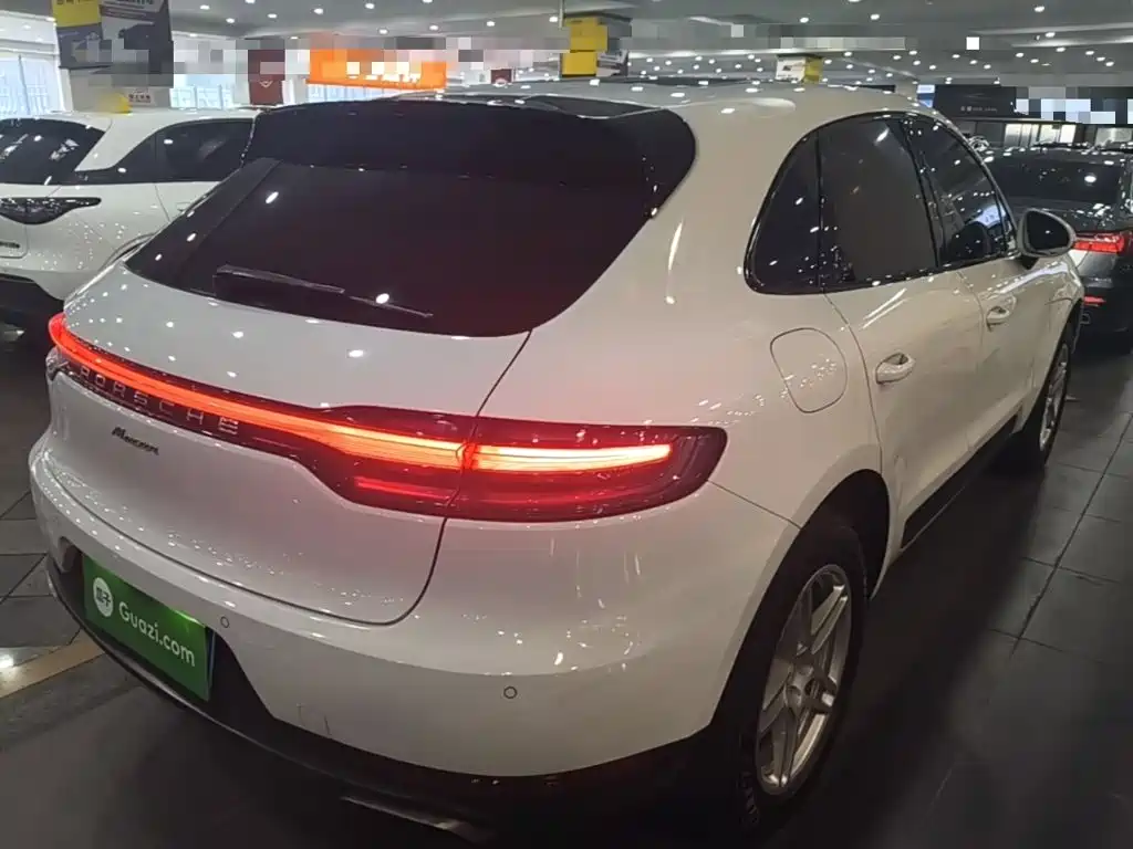 Porsche Macan — миниатюра 7