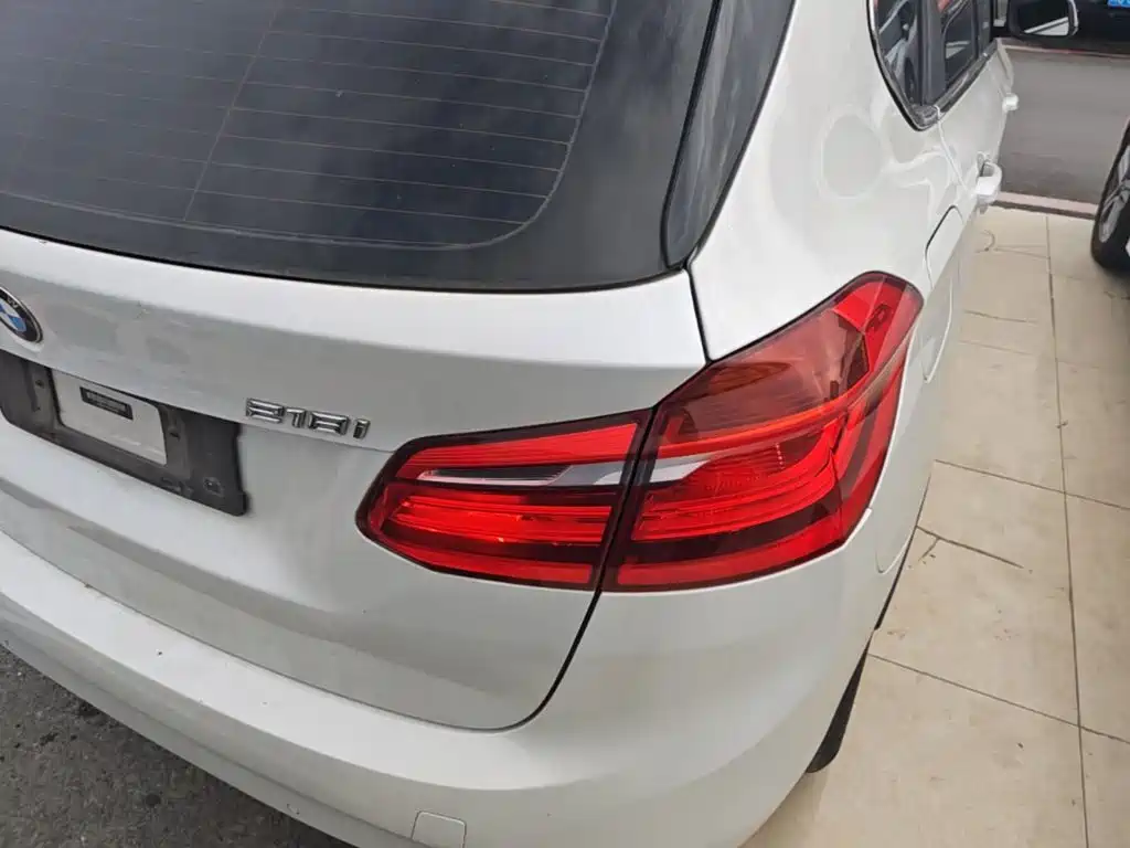BMW 2 Series Active Tourer — миниатюра 8