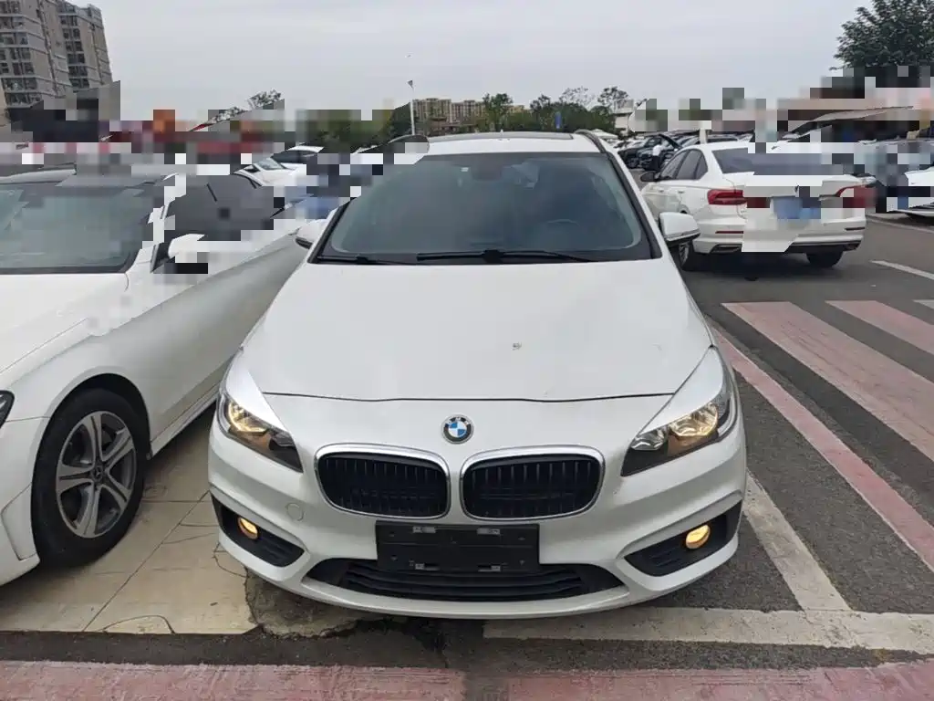 BMW 2 Series Active Tourer — миниатюра 3