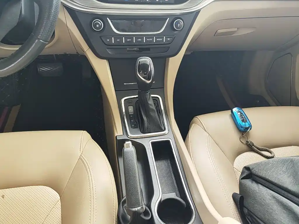 Geely Emgrand — миниатюра 14