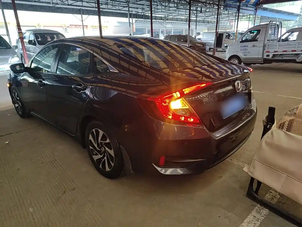 Honda Civic — миниатюра 5