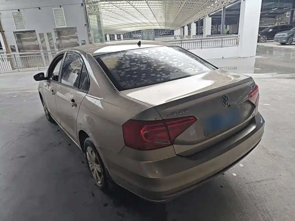 Volkswagen Jetta — миниатюра 5