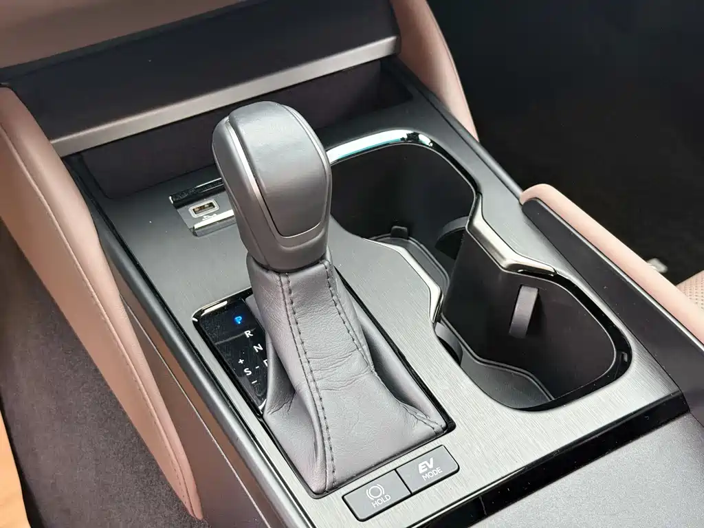 Lexus ES — миниатюра 9
