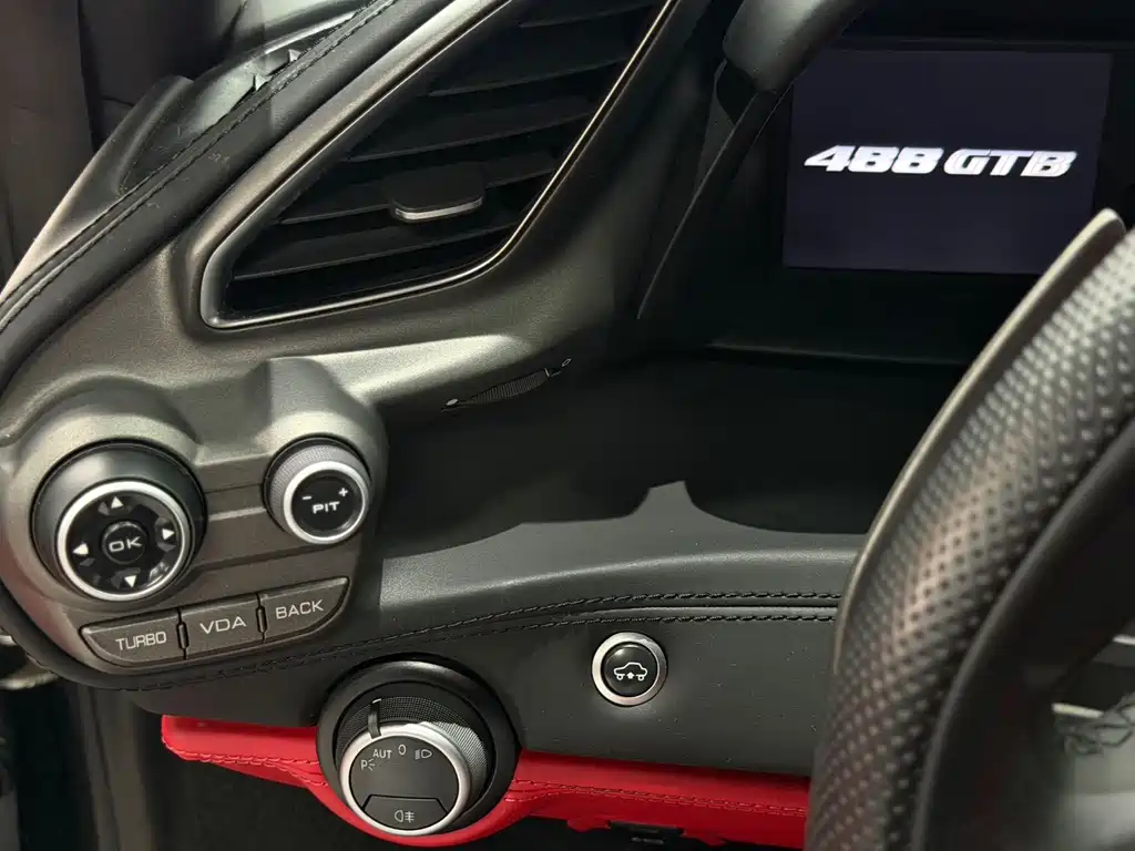 Ferrari 488 — миниатюра 15