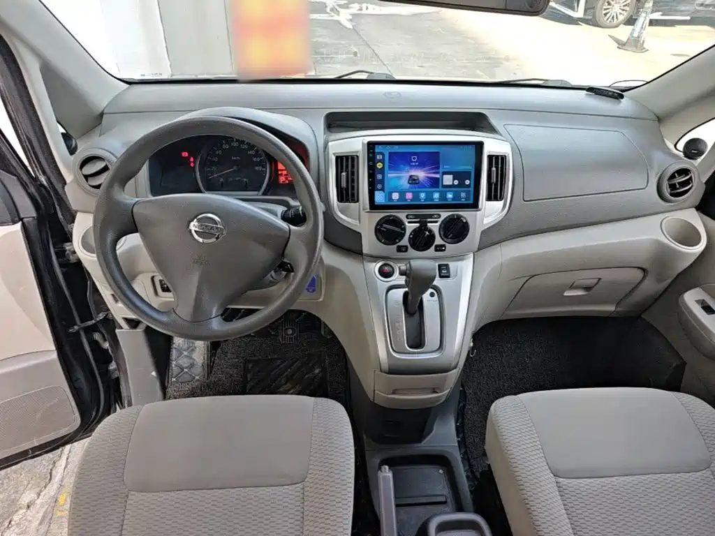 Nissan NV200 — миниатюра 10