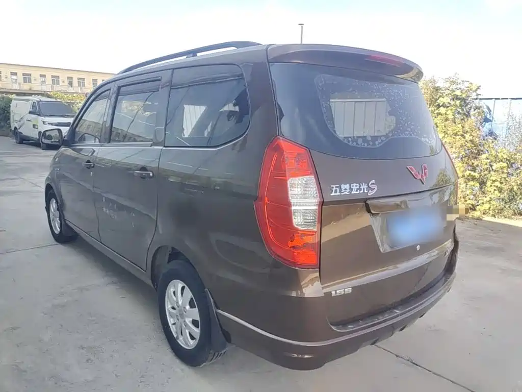 Wuling Hongguang — миниатюра 5