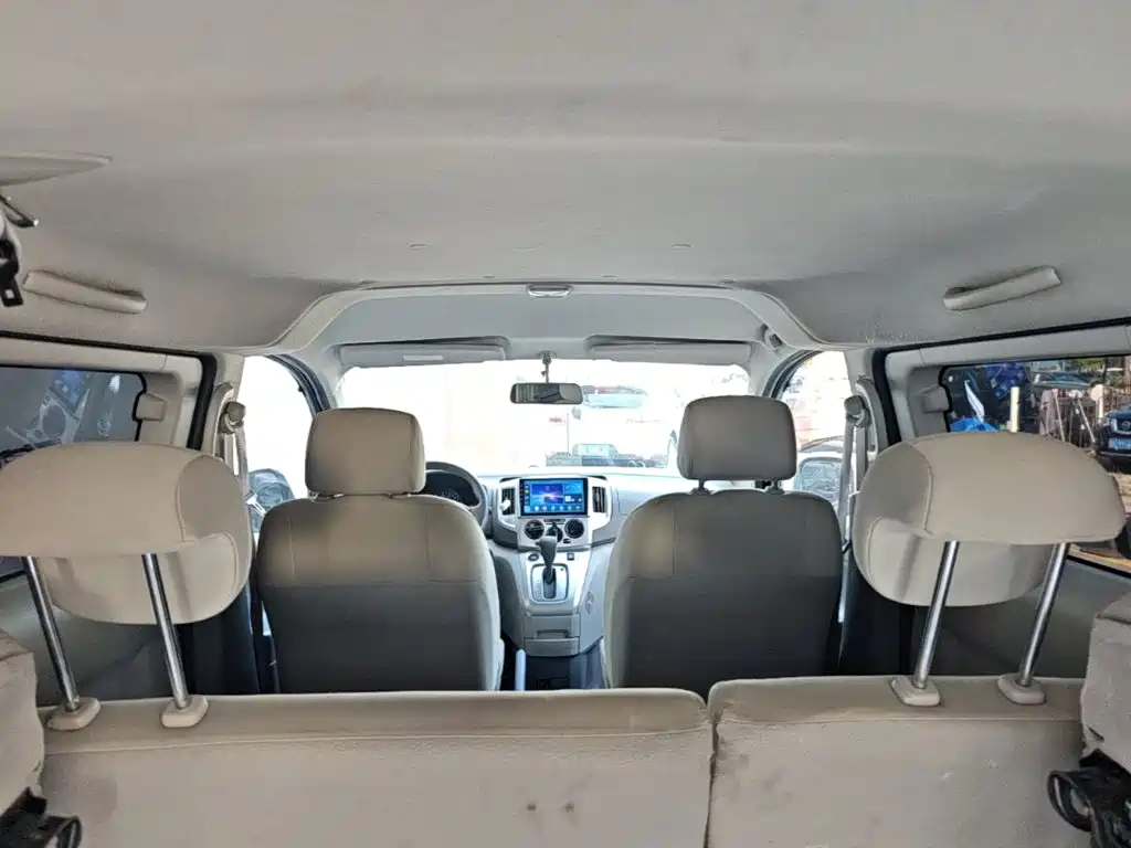 Nissan NV200 — миниатюра 18