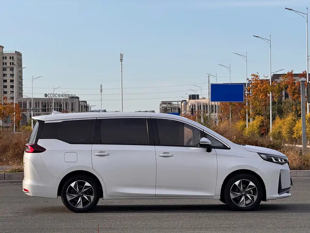 GAC Motor Trumpchi M6 — миниатюра 4