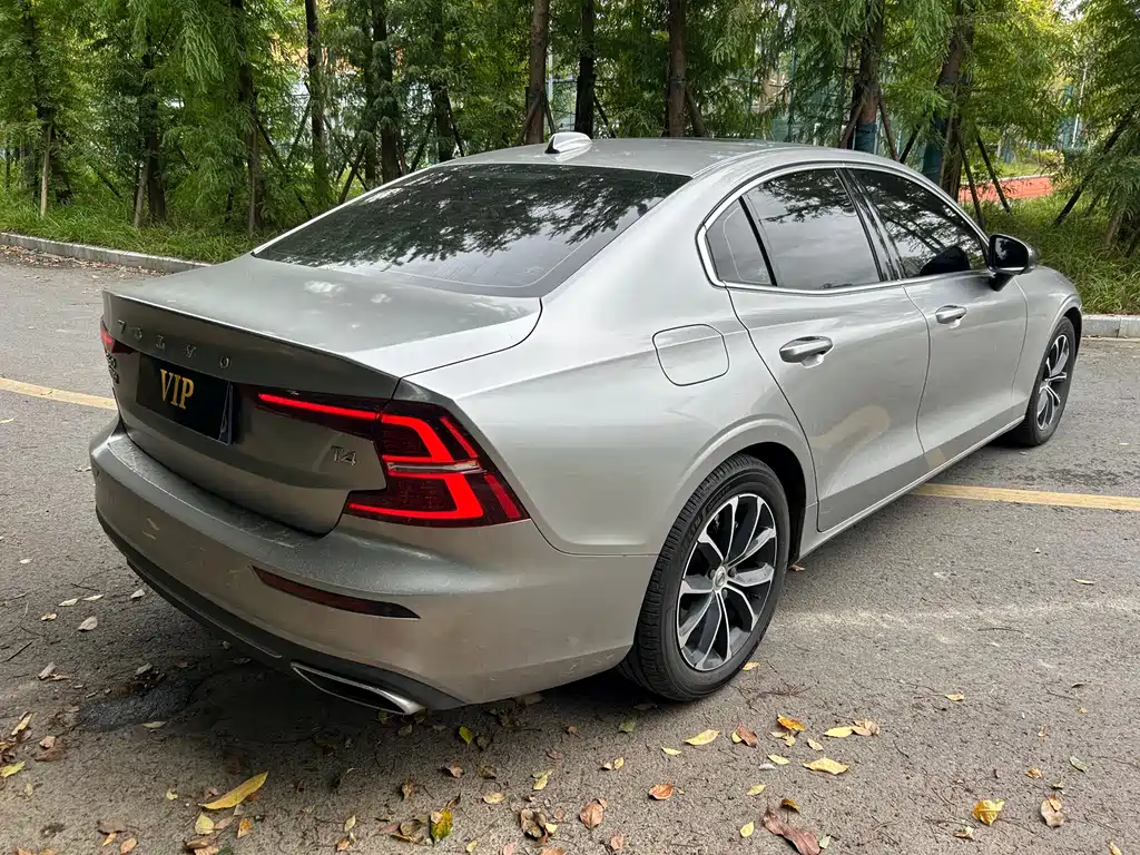 Volvo S60 — миниатюра 6