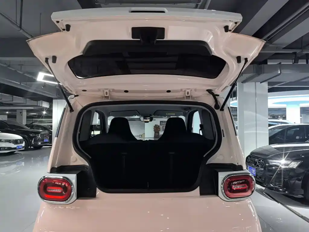 Wuling MINIEV — миниатюра 19