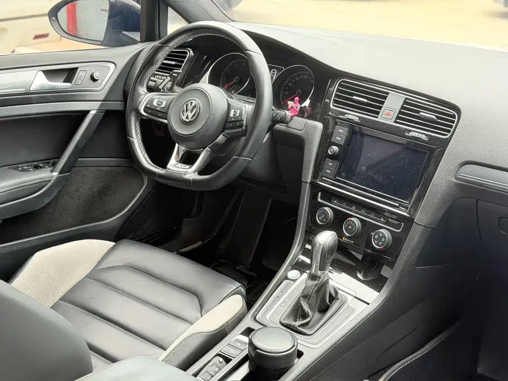 Volkswagen Golf — миниатюра 4