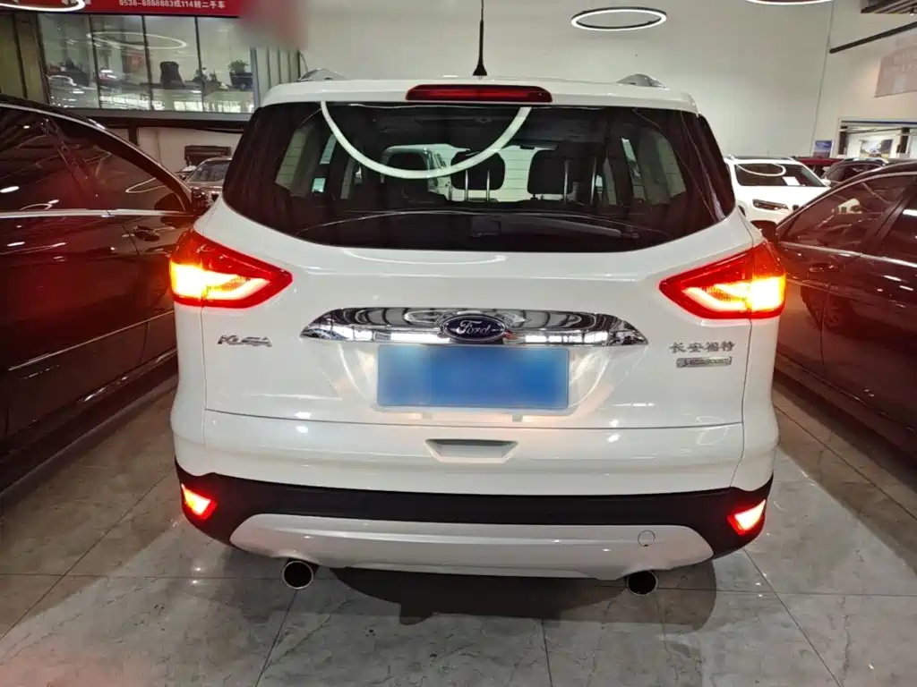 Ford Kuga — миниатюра 6