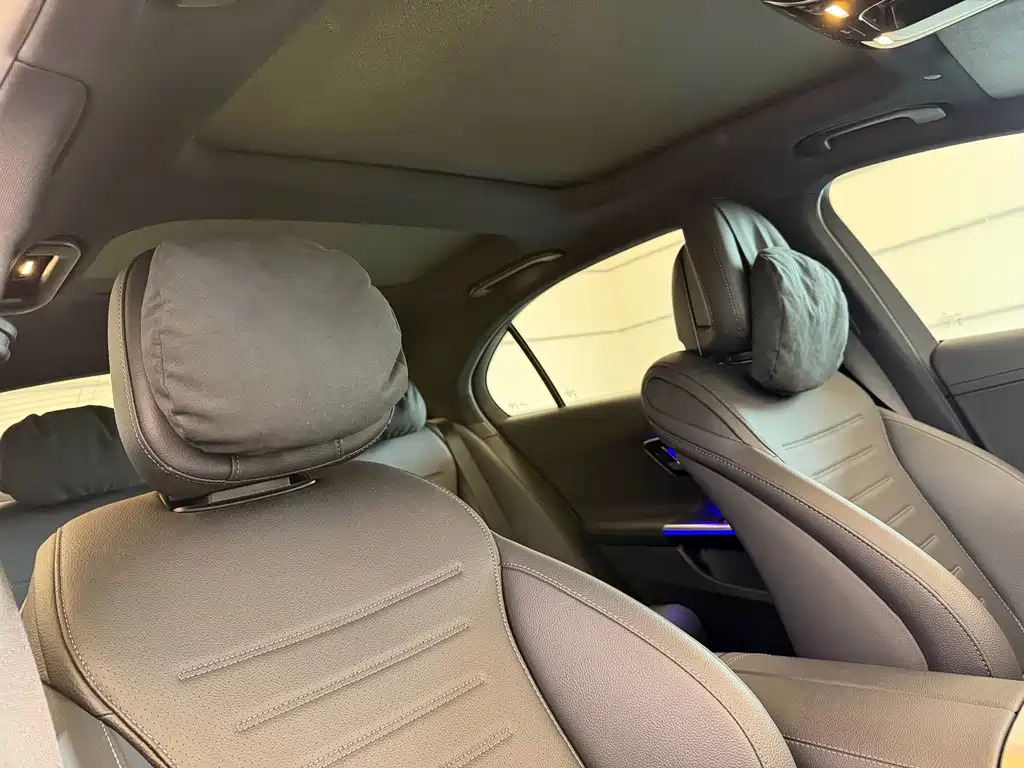 Mercedes-Benz C-Class — миниатюра 9