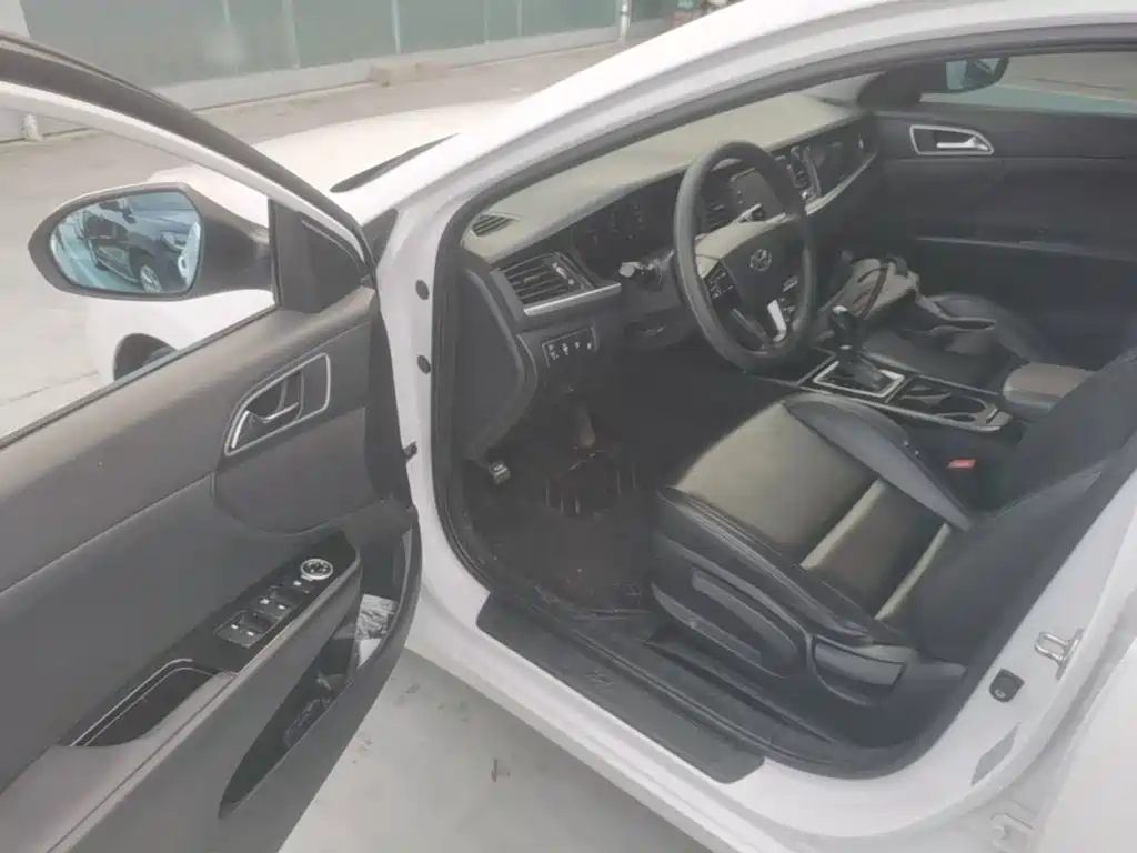 Hyundai Mistra — миниатюра 16