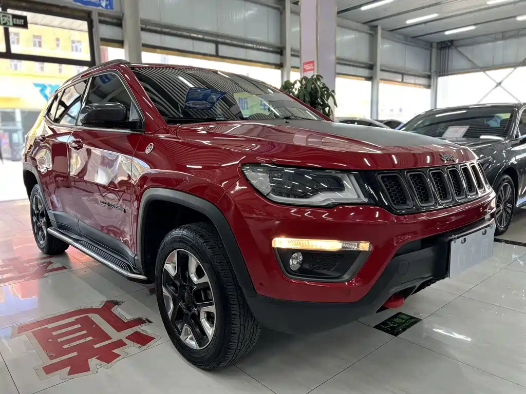Jeep Compass — миниатюра 3