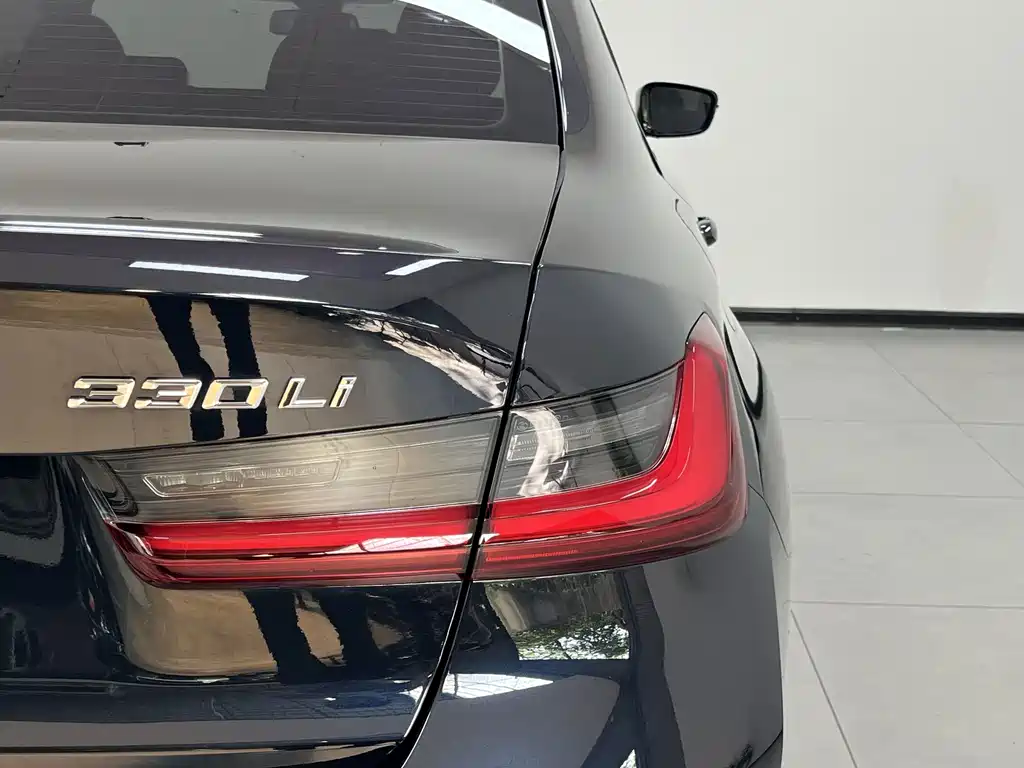 BMW 3 Series — миниатюра 19