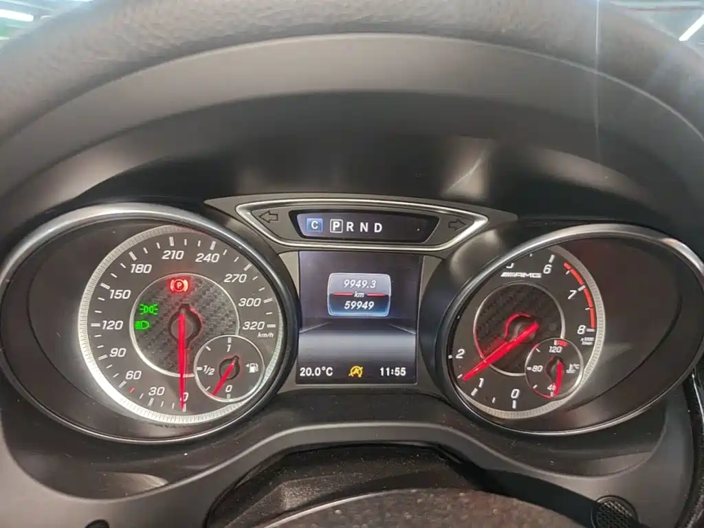 Mercedes-Benz GLA AMG — миниатюра 12