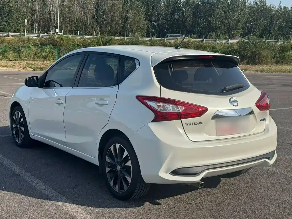 Nissan Tiida — миниатюра 5