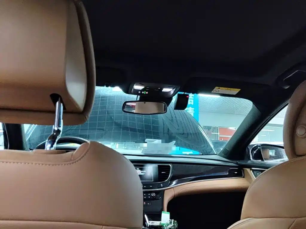 Buick LaCrosse — миниатюра 18
