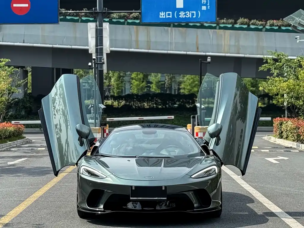 MCLAREN  GT