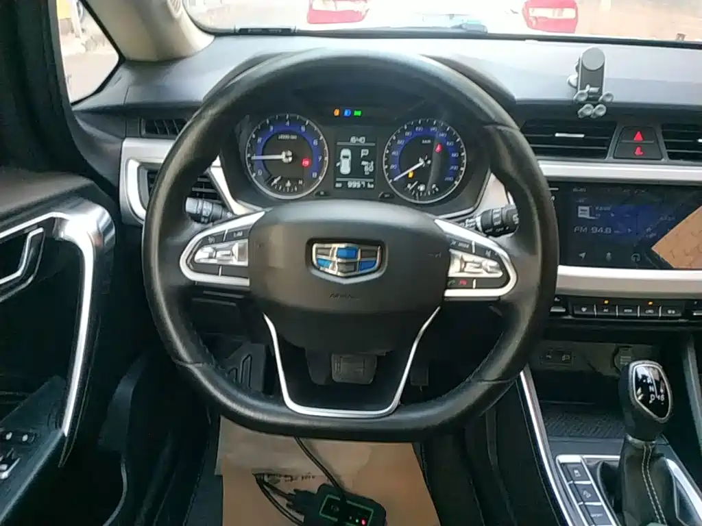 Geely Vision X3 — миниатюра 11