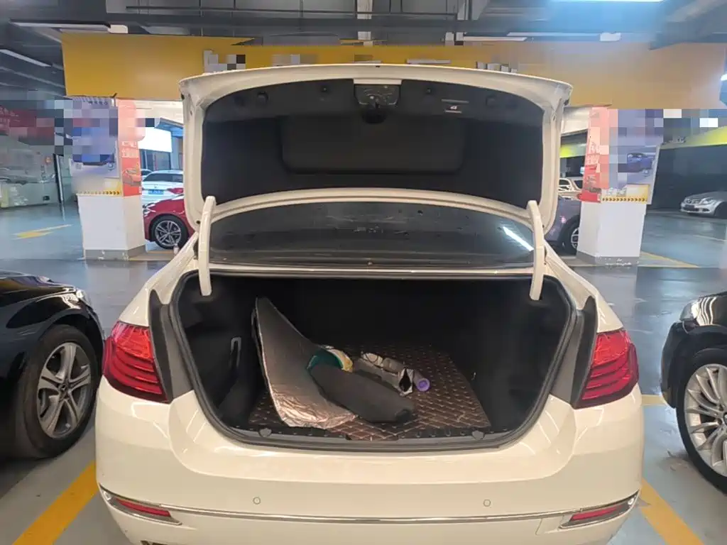 BMW 5 Series — миниатюра 19