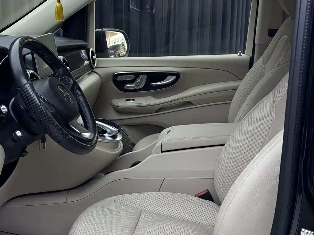 MERCEDES-BENZ V CLASS