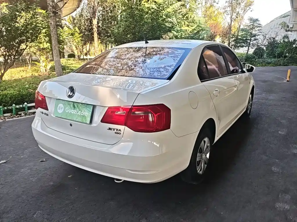 Volkswagen Jetta — миниатюра 7