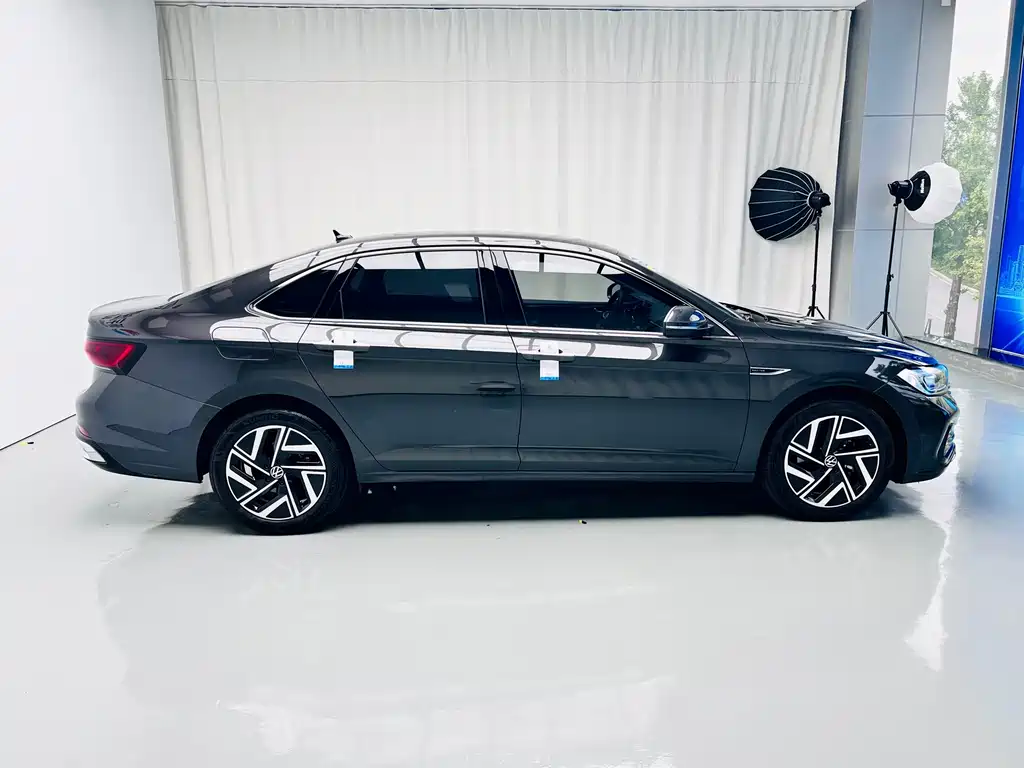Volkswagen Sagitar — миниатюра 6