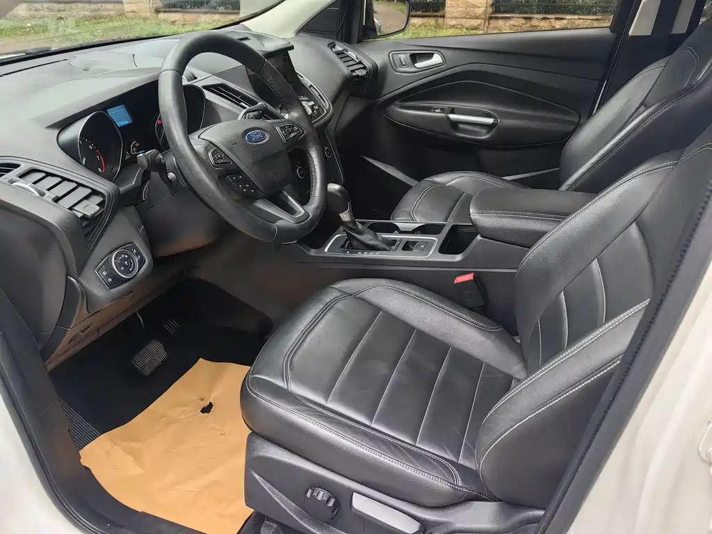 Ford Kuga — миниатюра 11