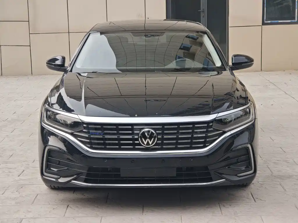 Volkswagen Passat PHEV — миниатюра 3