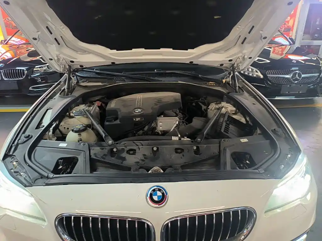 BMW 5 Series — миниатюра 20