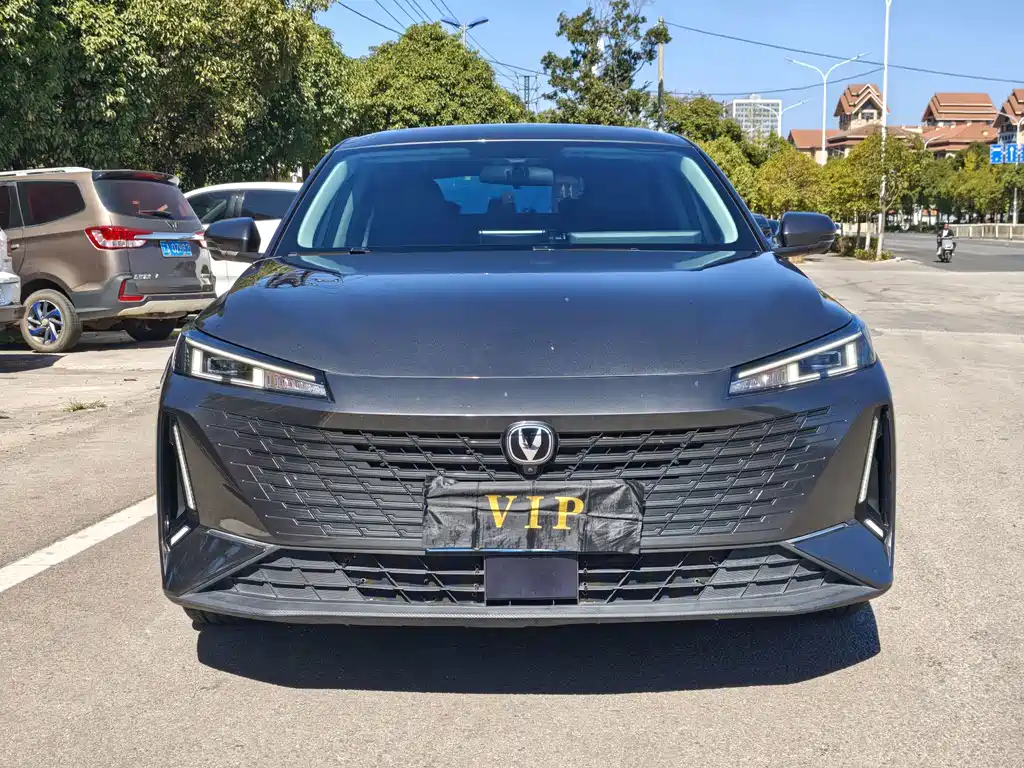Changan Yida — миниатюра 2