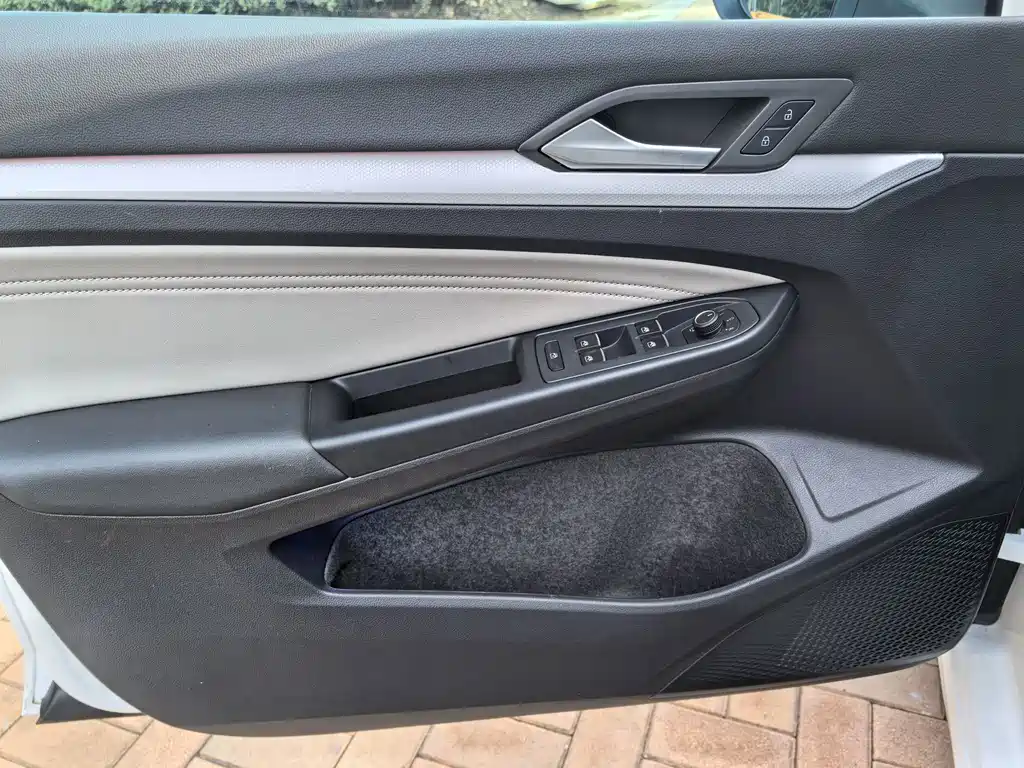 Volkswagen Golf — миниатюра 6