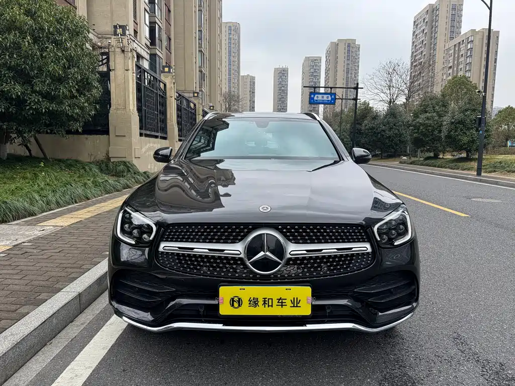 MERCEDES-BENZ GLC