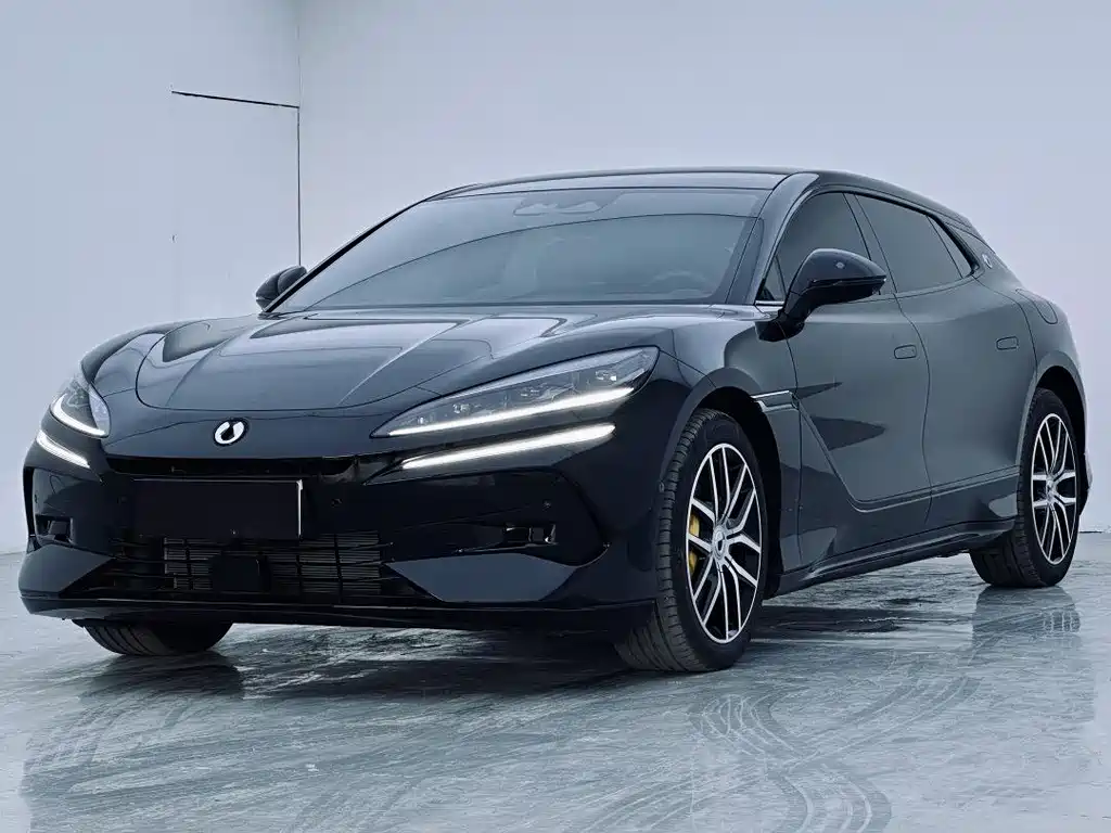 Denza Denza Z9GT 2025