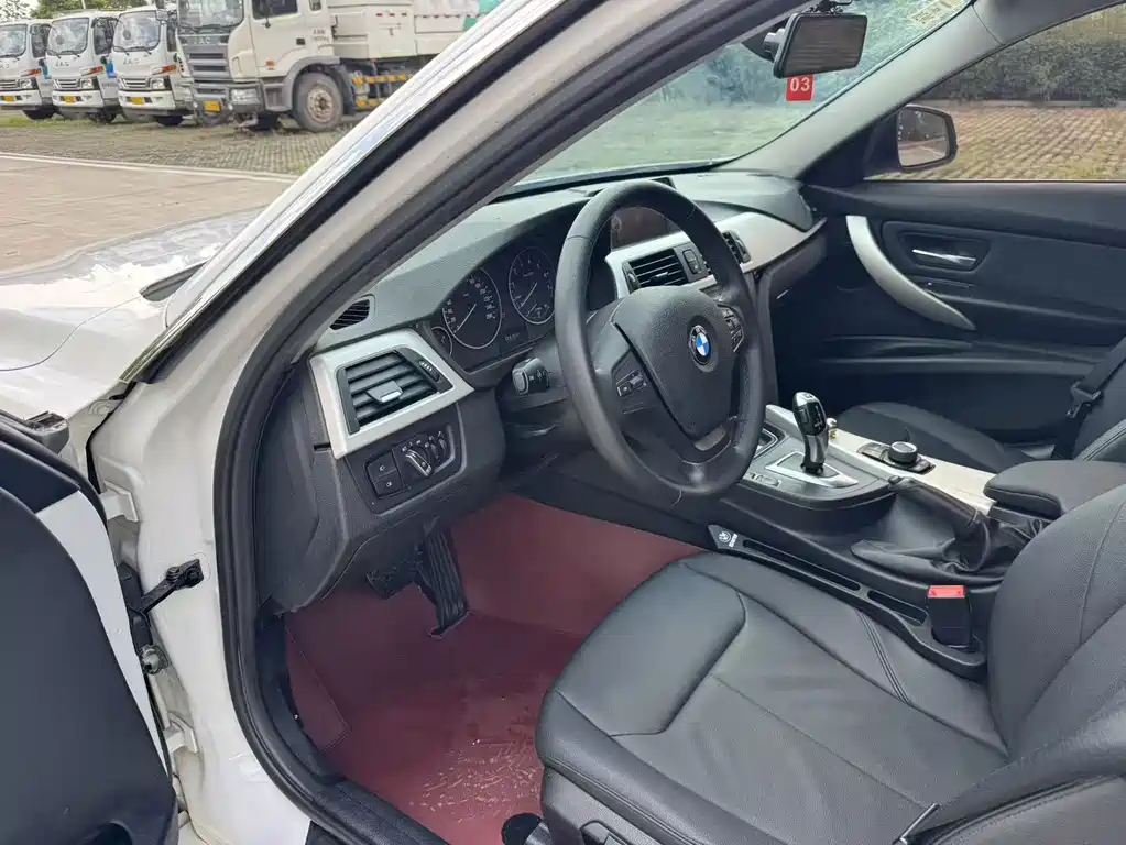 BMW 3 Series — миниатюра 11
