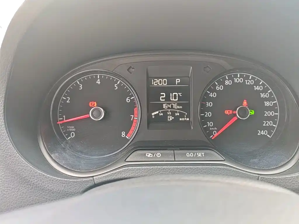 Volkswagen Polo — миниатюра 12