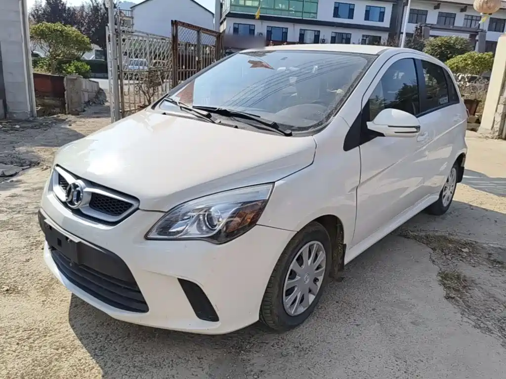 BAIC Senova D20 两厢 1.3L 手动乐天版, фото 2