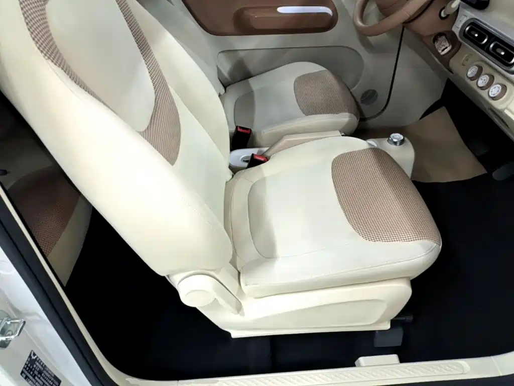 Wuling MINIEV — миниатюра 25